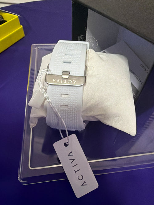 Active x Invicta digital watch ￼